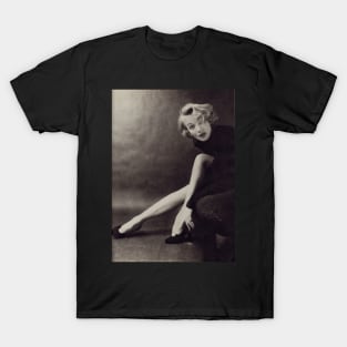 Marlene Dietrich legs T-Shirt